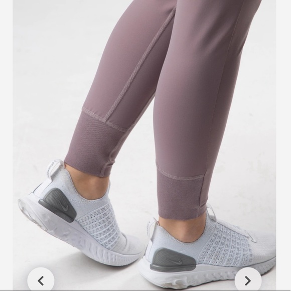 Alphalete Premium Pro Elite Joggers in Purple Dove Size Medium New with tags - Picture 9 of 11